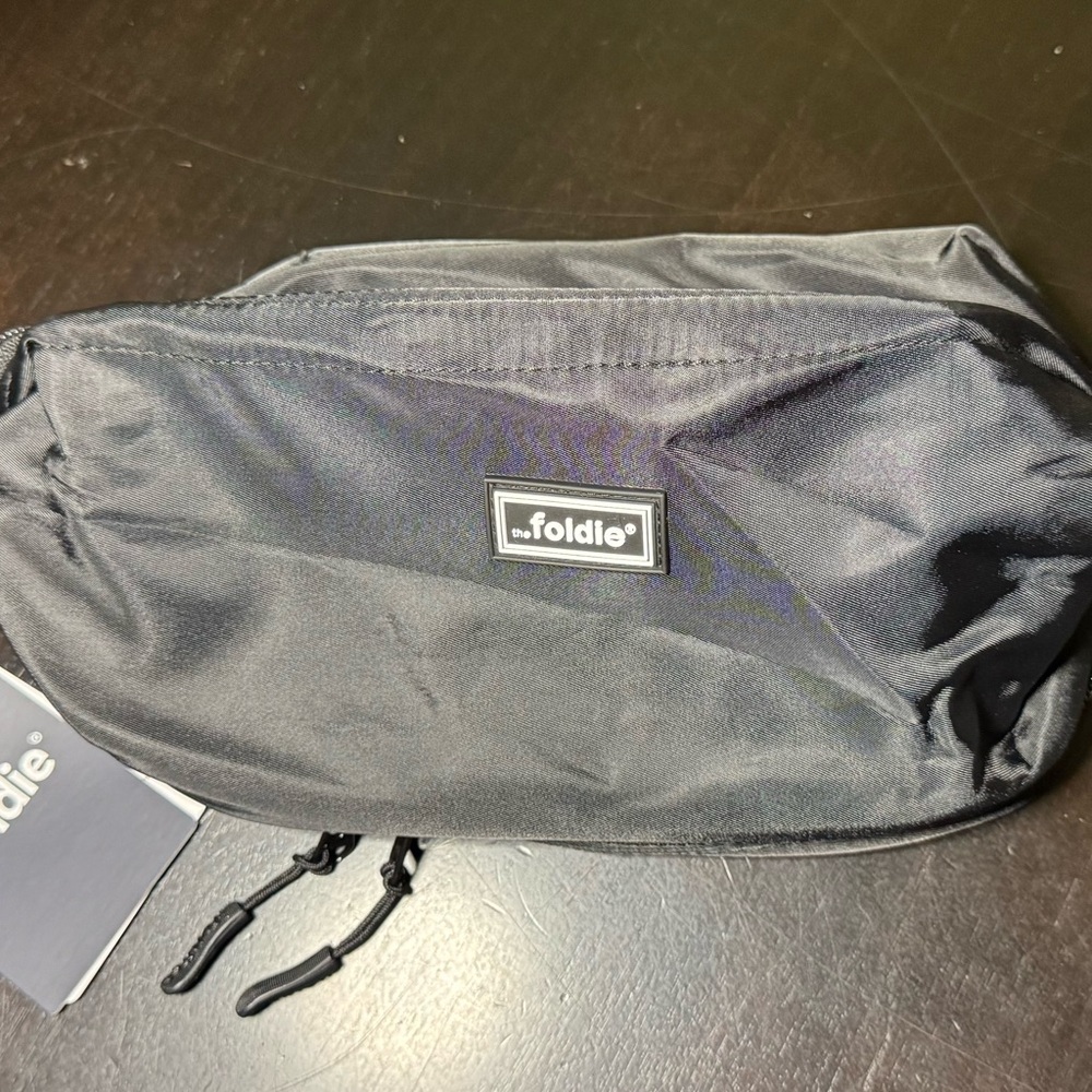 The Foldie toiletry Bag BLACK